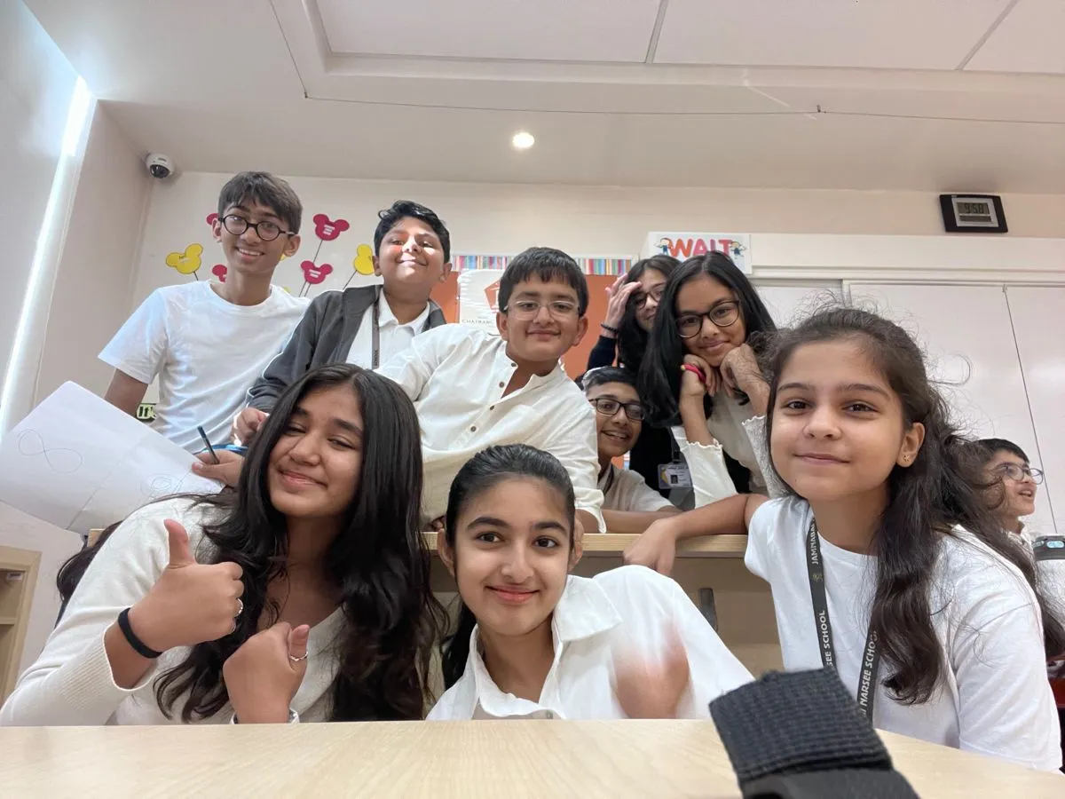 A group of YesGuruji students together in class